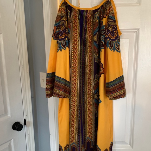 Dress - Picture 3 of 4